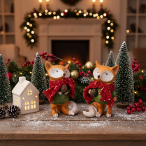 Artikel Dekofigur Fuchs mit Schal und Zapfen 10 cm 2er-Set Polyresin Orange/Grün