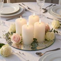 Artikel Durchgefärbte Stumpenkerzen Weiß 70x100mm 4er Set Hochzeit Deko Premium