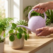 Artikel Gießkanne Zimmerpflanzen Blumen Flieder 1,8L Dekoration