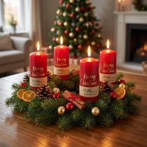 Artikel Adventskerzen Rot "Merry Christmas" aus Stearin und Rapswachs für Weihnachtsdeko, 4er Set, 130/60mm