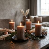 Artikel Moderne Stumpenkerzen 4er Set in Kupferbraun Metallic, Ø70x100mm - Elegante Durchgefärbte Kerzen für stilvolle Dekoration