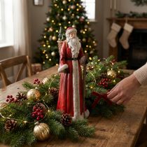 Artikel Weihnachtsmann Figur mit Korb in Festtagsfarben Rot, Weiß, Grün, Gold H36cm - Festliche Weihnachtsdeko