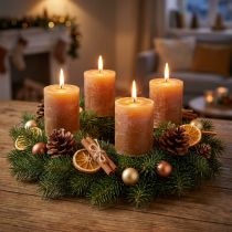 Artikel Durchgefärbte Karamell Stumpenkerzen 70×80mm 4er Set - Rustikale Deko, Ideal für Advent, Handgemacht