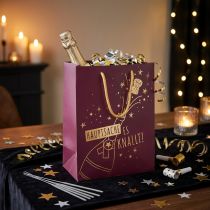Artikel Geschenktüte „Hauptsache es knallt“ Weinrot Gold 18×10×23cm 2St Stilvolle Verpackung besondere Anlässe