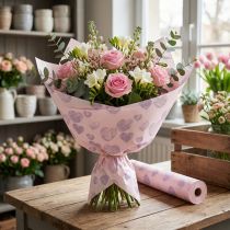 Artikel Manschettenpapier Rosa mit Herzmotiv für Floristen, 25 cm x 25 m, Nassfest