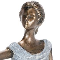 Artikel Elegante Dekofigur Frau mit Vogel aus Polyresin, 41 cm hoch, Kupferfarben mit Vintage-Finish