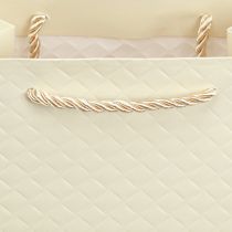 Artikel Elegante Papiergeschenktasche Creme 18×10×23cm – Für Floristen und Blumengeschäfte