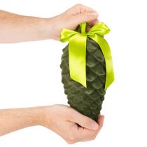 Artikel Künstliche Zapfen-Anhänger beflockt mit Geschenkband und Schleife 23cm Grün 3 Stück