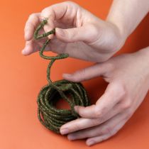 Artikel Wollkordel Grün mit Goldfaden 5m x 5mm und Draht für Dekoration und Basteln