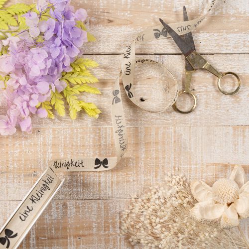 Polyester Geschenkband 15mm x 18m Beige „Eine Kleinigkeit“ | Floristik21.de