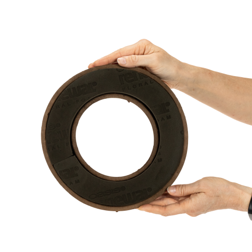 OASIS® Floral Foam Biolit® Blumensteckschaum-Ring, 24 cm, schwarz, 2 Stück | Floristik21.de