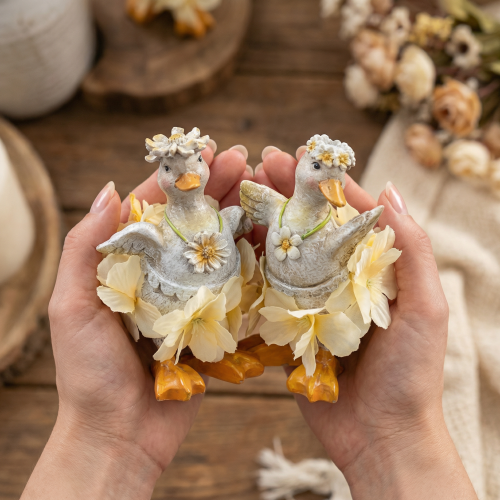 Artikel Dekofigur Enten mit Blüten 11cm für Indoor- und geschützte Außendekoration 2er Set
