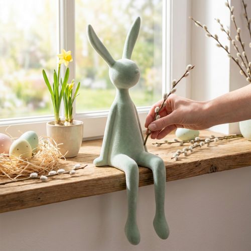 Osterhase Kantenhocker Hase sitzend beflockt 56cm Dekoration Graugrün | Floristik21.de