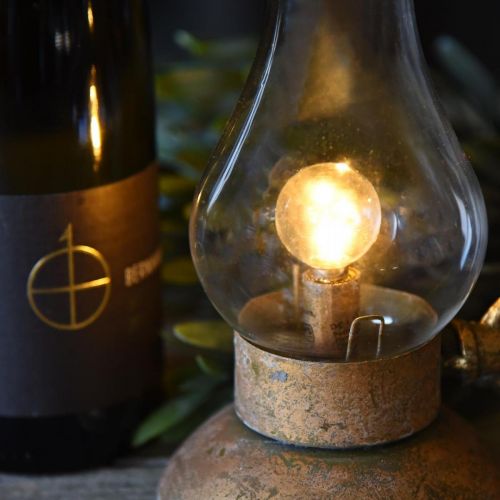 Floristik21 Deko-Lampe Antik, LED-Licht Messingfarben, Vintage-Optik H19cm B13,5cm