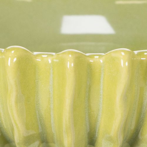 Artikel Keramikschale Grün mit Rillenmuster 21cm für vielseitige Dekoration und stilvolle Akzente