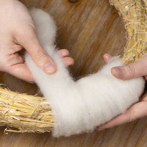 Artikel Weißes Wollband 2m – Dekowolle für kreative DIY- und Floristik-Projekte