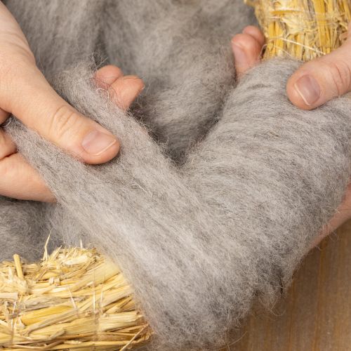 Artikel Dekowolle Grau-Natur 2m aus 100 % Filzwolle für Floristik und Bastelarbeiten