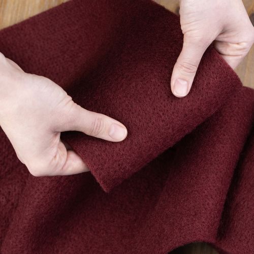 Artikel Filzband aus 100 Prozent Wolle in Dunkelrot, 15 cm breit und 5 m lang, ideal für Dekoration und Bastelarbeiten