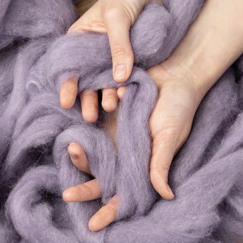 Artikel Wollband Helllila 10m – Weiche Dekowolle für Floristik und Bastelideen