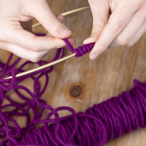 Artikel Wollkordel Lila 55m – Hochwertige Dekoschnur für Floristik und kreative DIY-Projekte