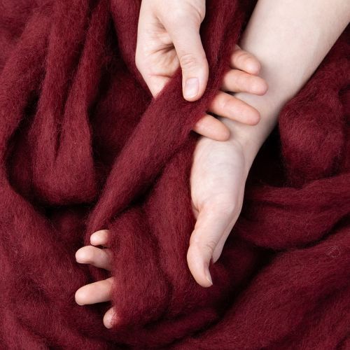 Artikel Dekowollband Dunkelrot 10m – Floristik- und Bastelmaterial aus 100% Wolle