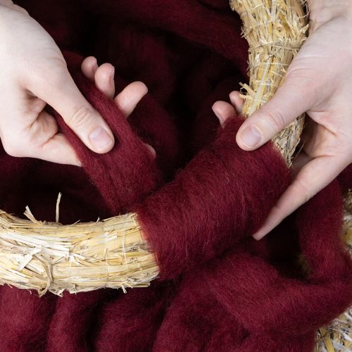 Artikel Dekowollband Dunkelrot 10m – Floristik- und Bastelmaterial aus 100% Wolle