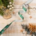 Geschenkband Polyester Karo 15mm x 20m Rot-Grün-Weiß Weihnachtsdekoration | Floristik21.de